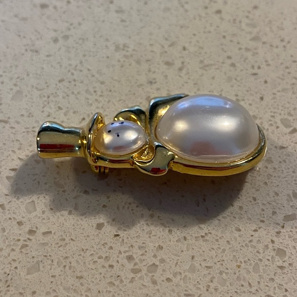 Adorable snowman white with gold trimming 1 5/8 x 1”  pin in back 1/4 - Picture 5 of 11